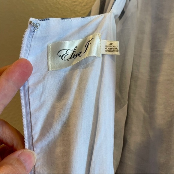 Eliza J Striped Summer Tiered Ruffle Tassel Trim Maxi Dress Preppy Sleeveless 2P - Picture 16 of 16